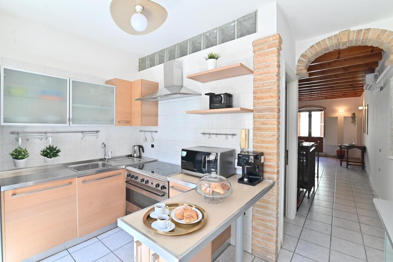 Izzhome Full Center Terrace Cagliari Esterno foto